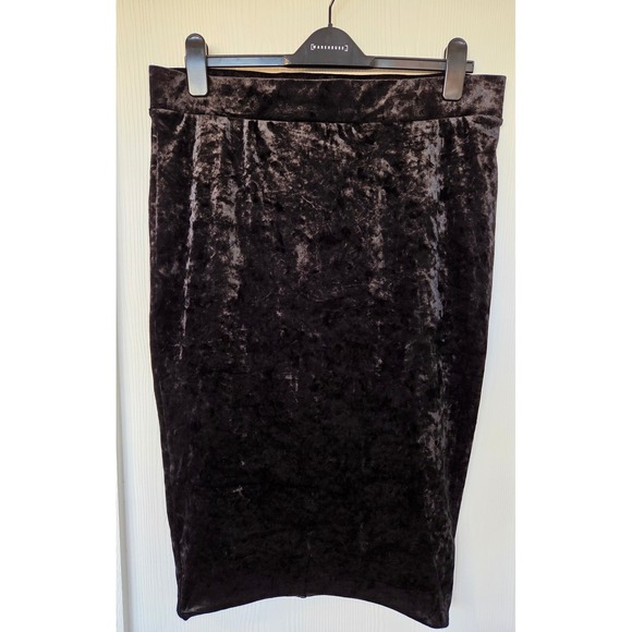 torrid Dresses & Skirts - Torrid Black Velvet Pencil Skirt Size 1 Whimsigoth Halloween Ren Faire Witchy